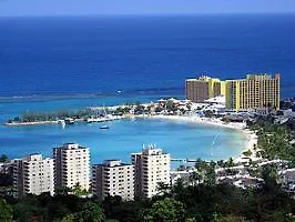 Paradise Turtle Towers Apartments أوشو ريوس فندق